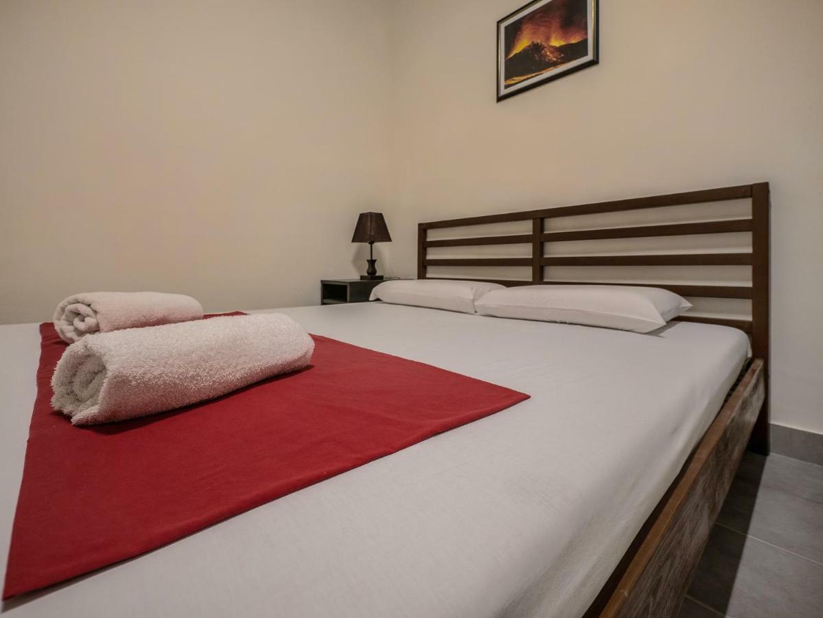 Valletta Main Street Apartment Экстерьер фото