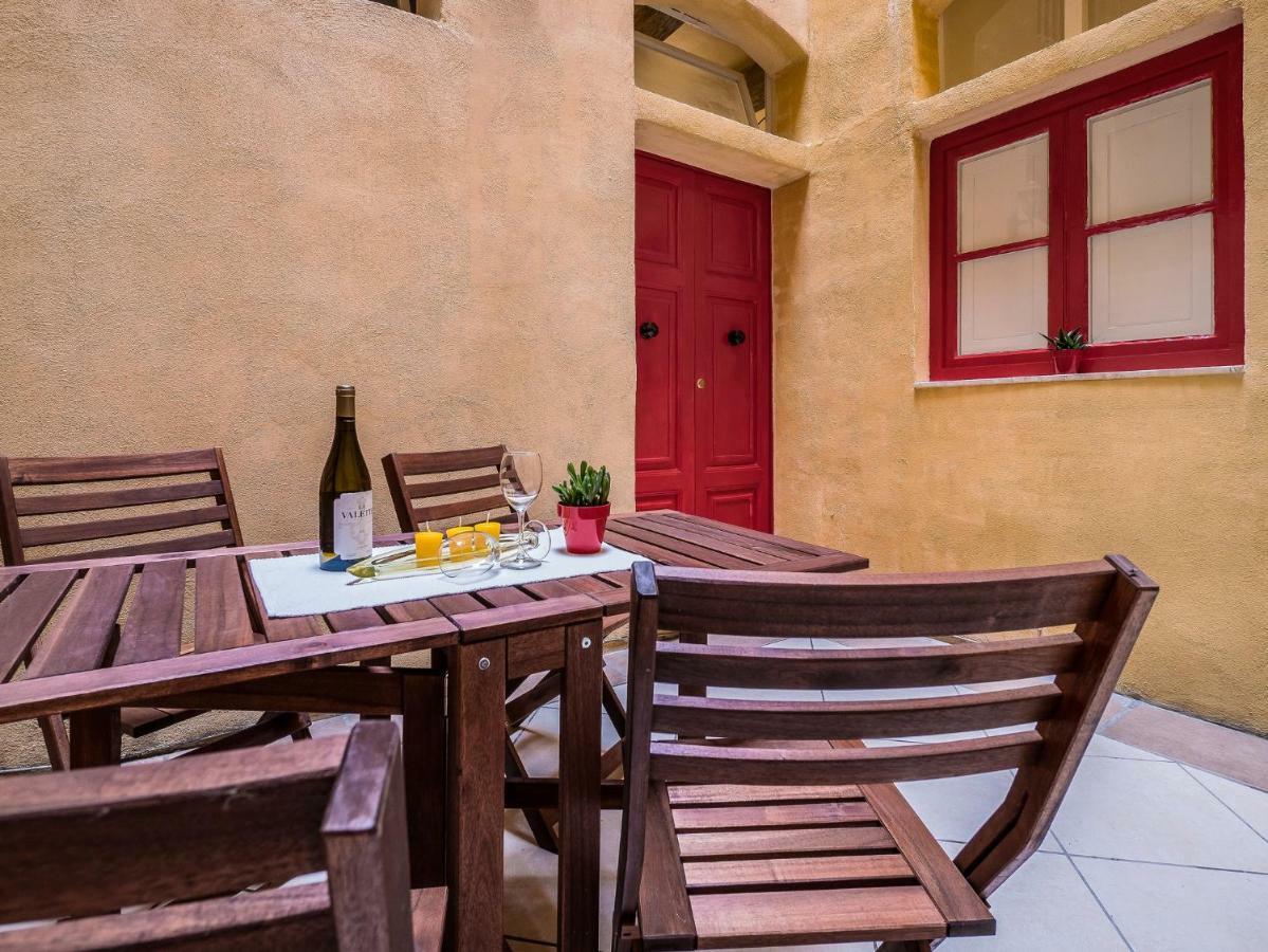 Valletta Main Street Apartment Экстерьер фото