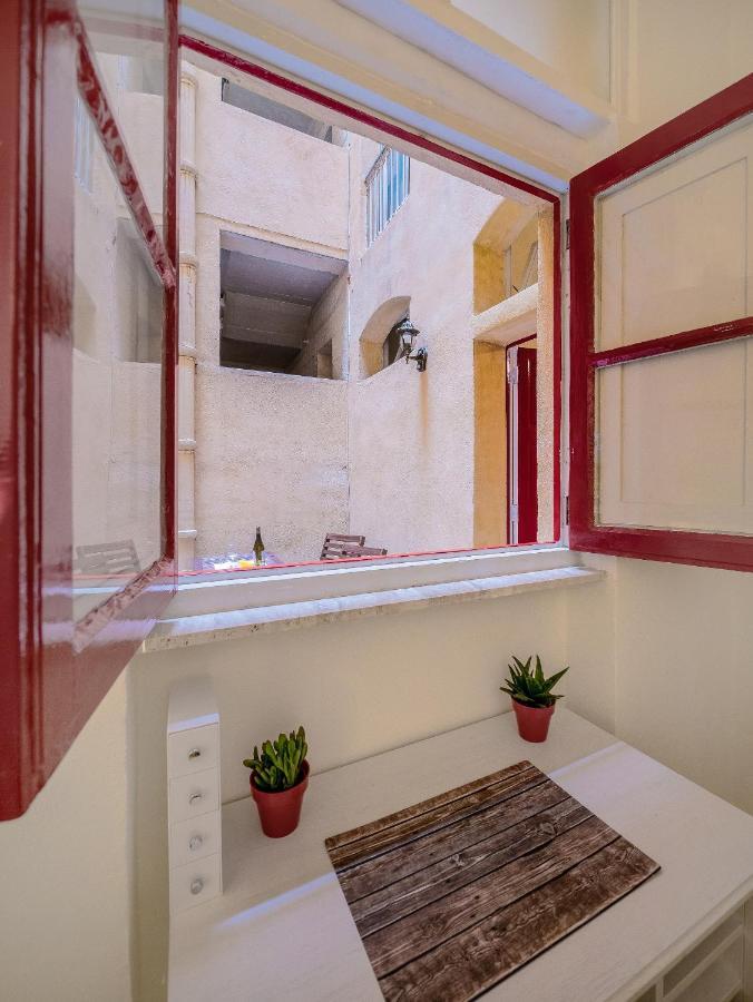 Valletta Main Street Apartment Экстерьер фото